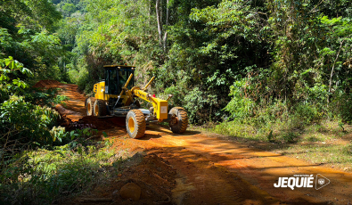 Prefeitura de Jequié acelera obras de recuperação de estradas rurais nos povoados de Campo Largo e Rio do Antônio
